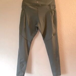 Champion leggings size large olive green F7